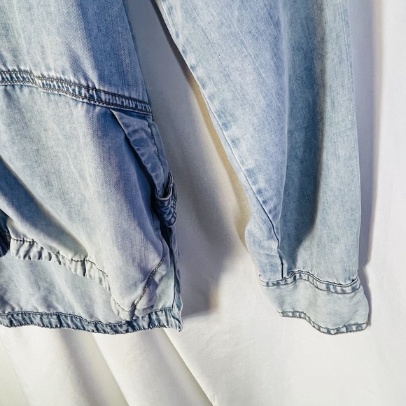 Anthropologie Denim Chambray Shirt Women's Sz 4 Blue‎ Long Sleeve Holding Horses - Picture 6 of 9